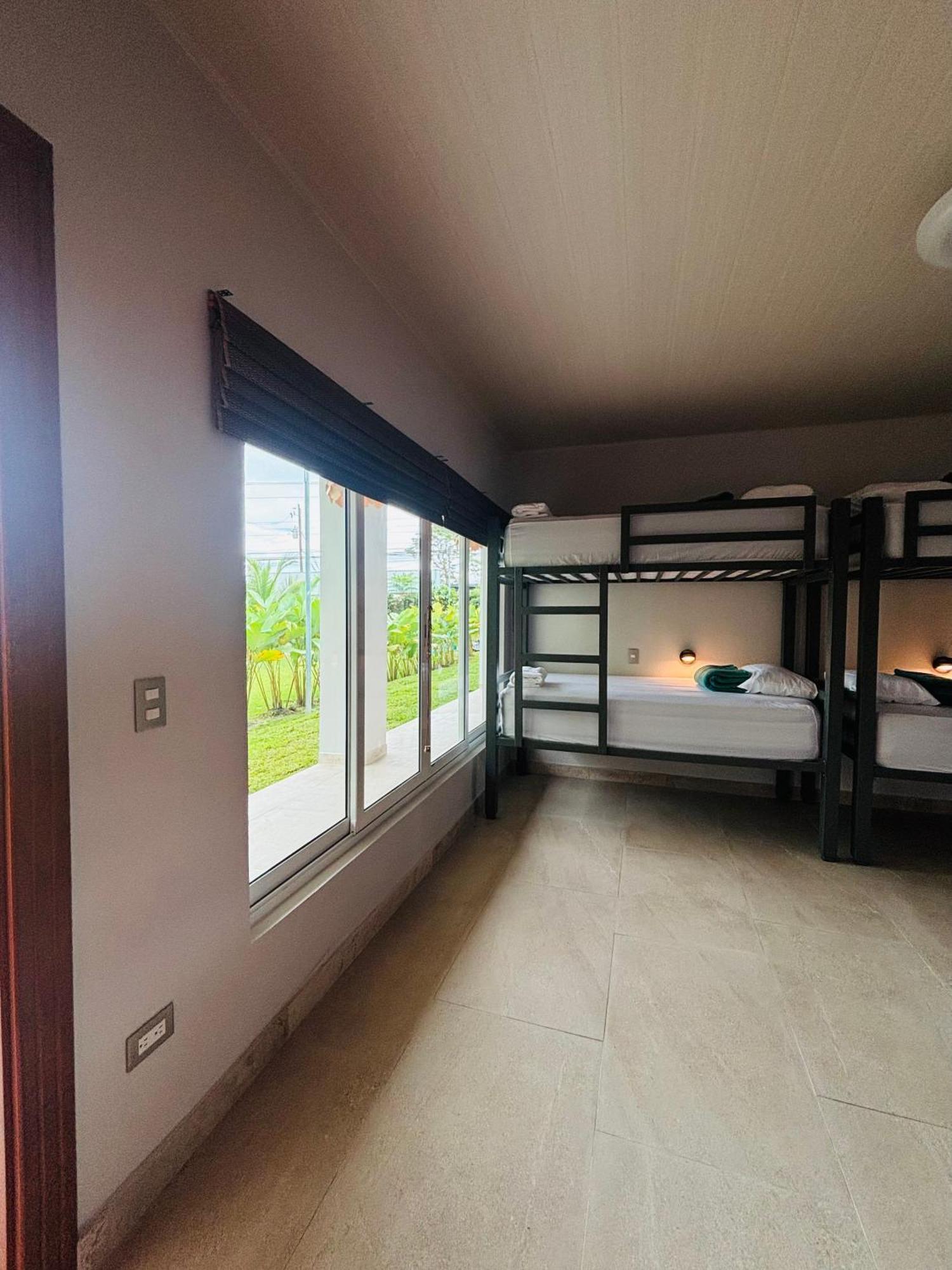 Arenal Backpackers Resort La Fortuna ภายนอก รูปภาพ Hostel in San Cristóbal de Las Casas, Mexico